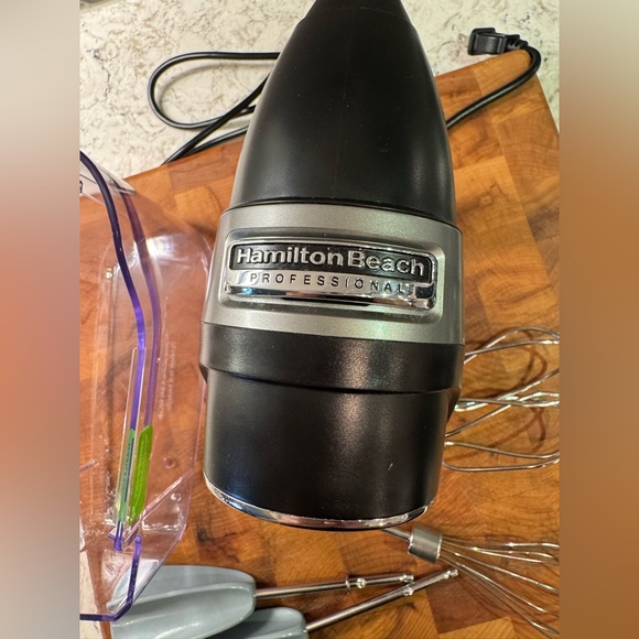 Hamilton Beach Professional Series Black and Silver Hand Mixer with Storage Case - Picture 11 of 15